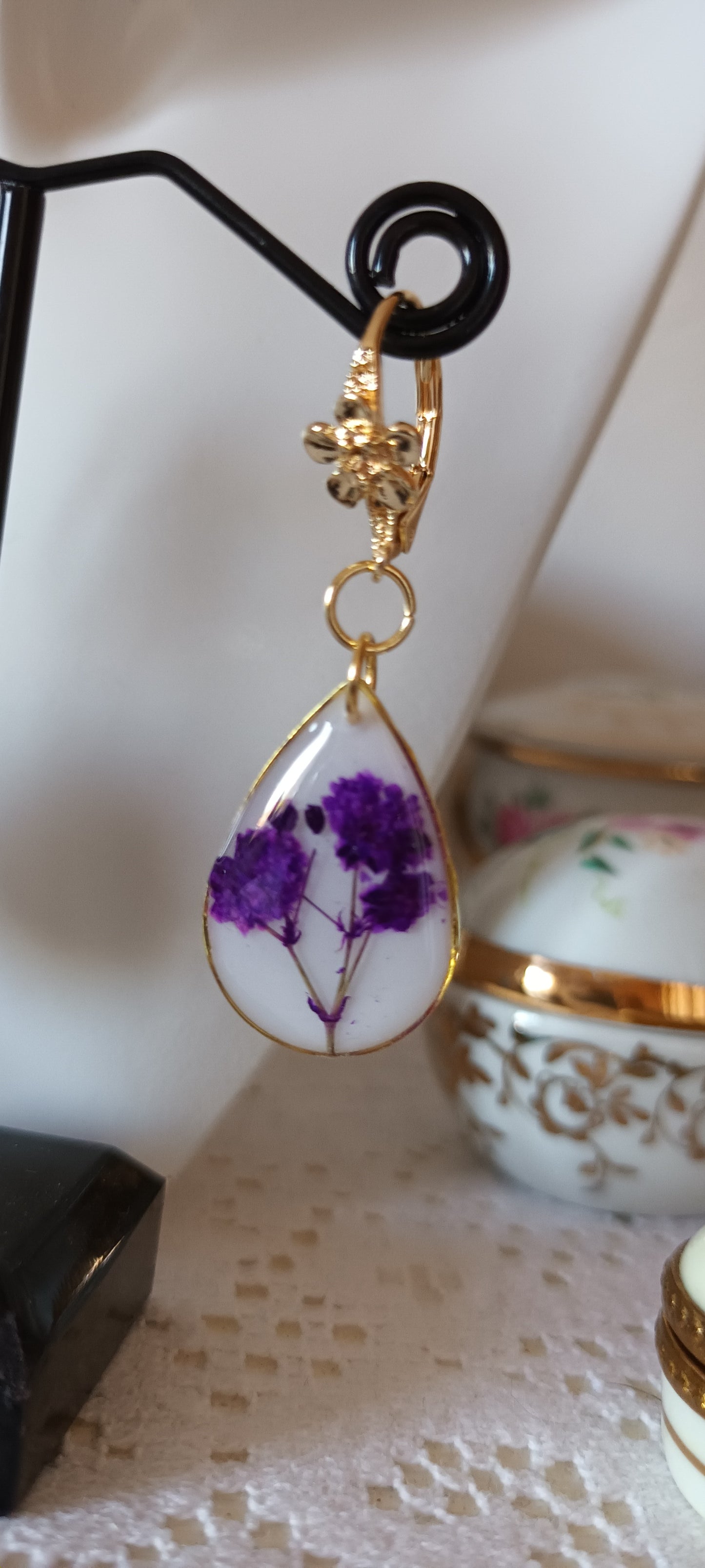 boucles d'oreilles en résine forme de goutte