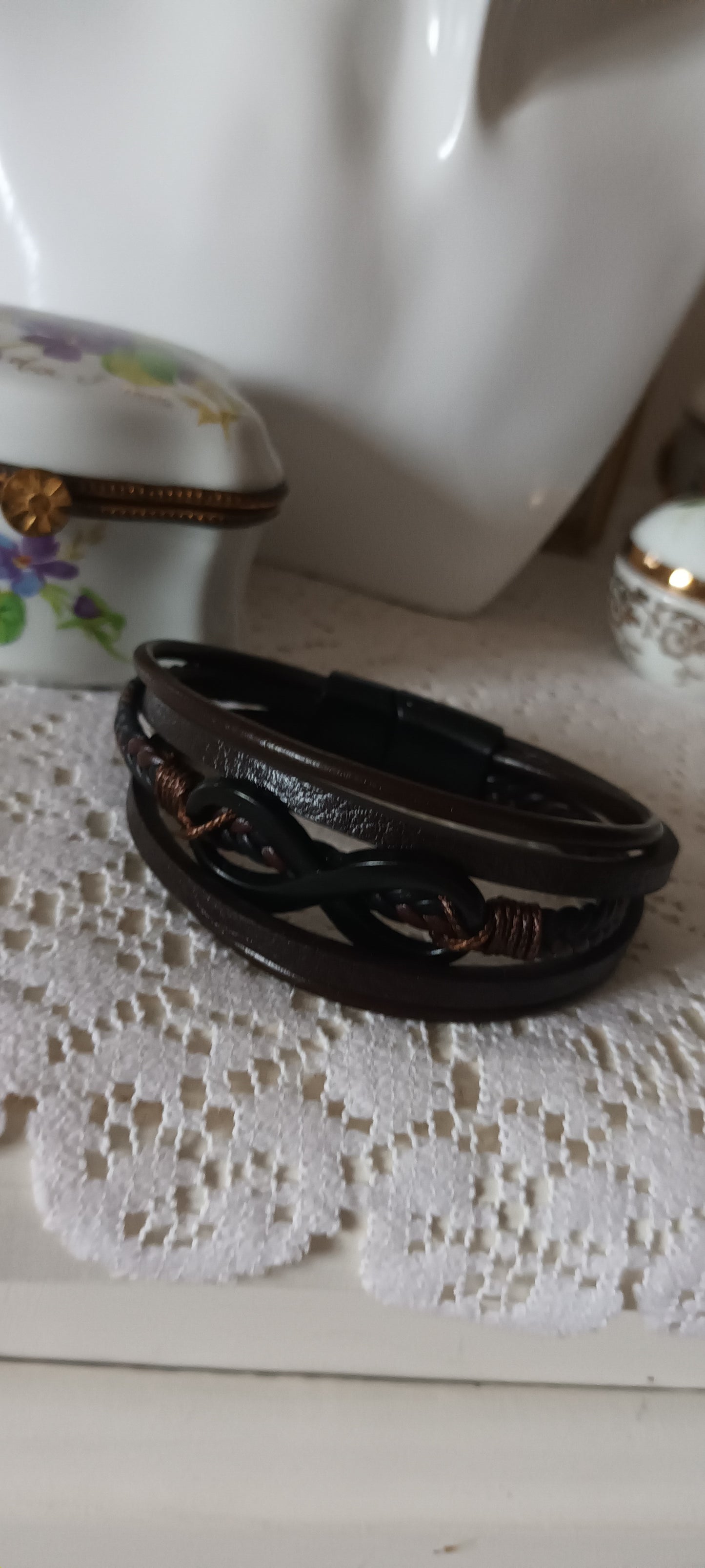 Bracelet homme en cuir avec symbole de l'infini noir et marron