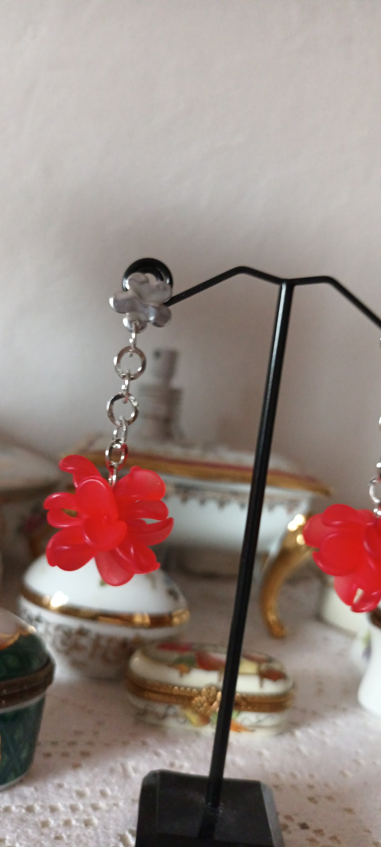Boucles d'oreilles pendantes forme de fleur en acrylique
