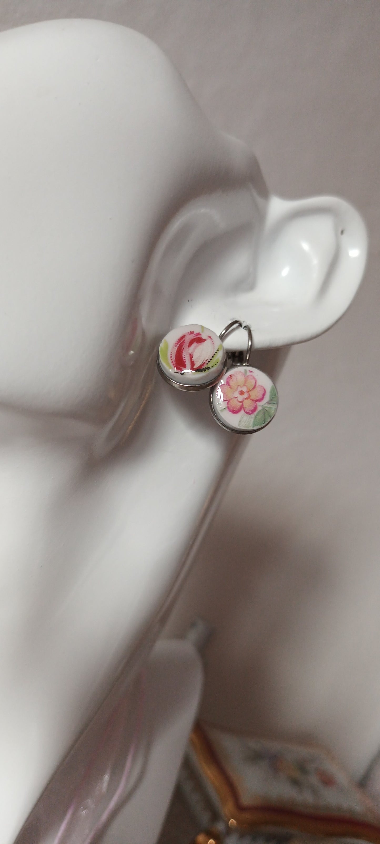 parure en porcelaine de Limoges fleurie