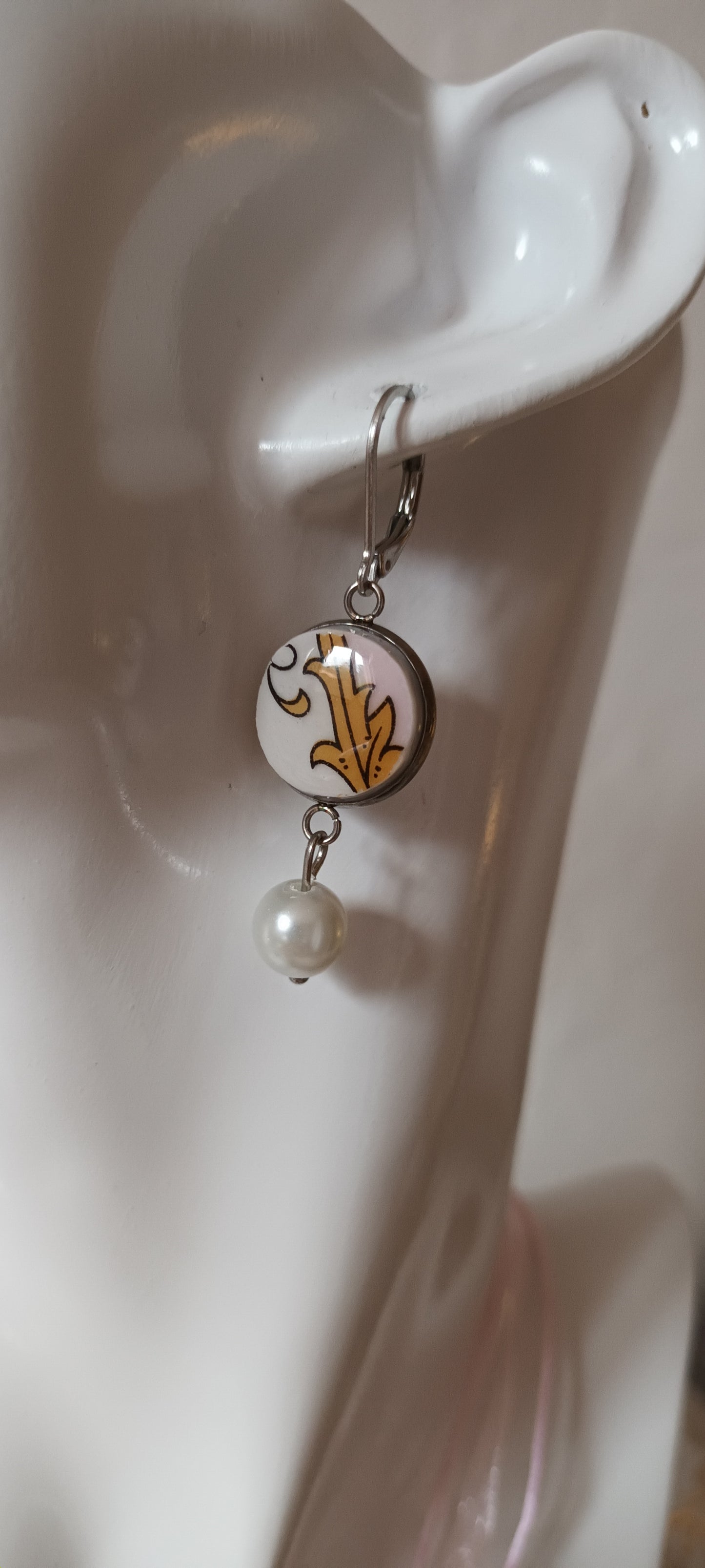 boucles d'oreilles en porcelaine de Limoges de couleur rose et doré