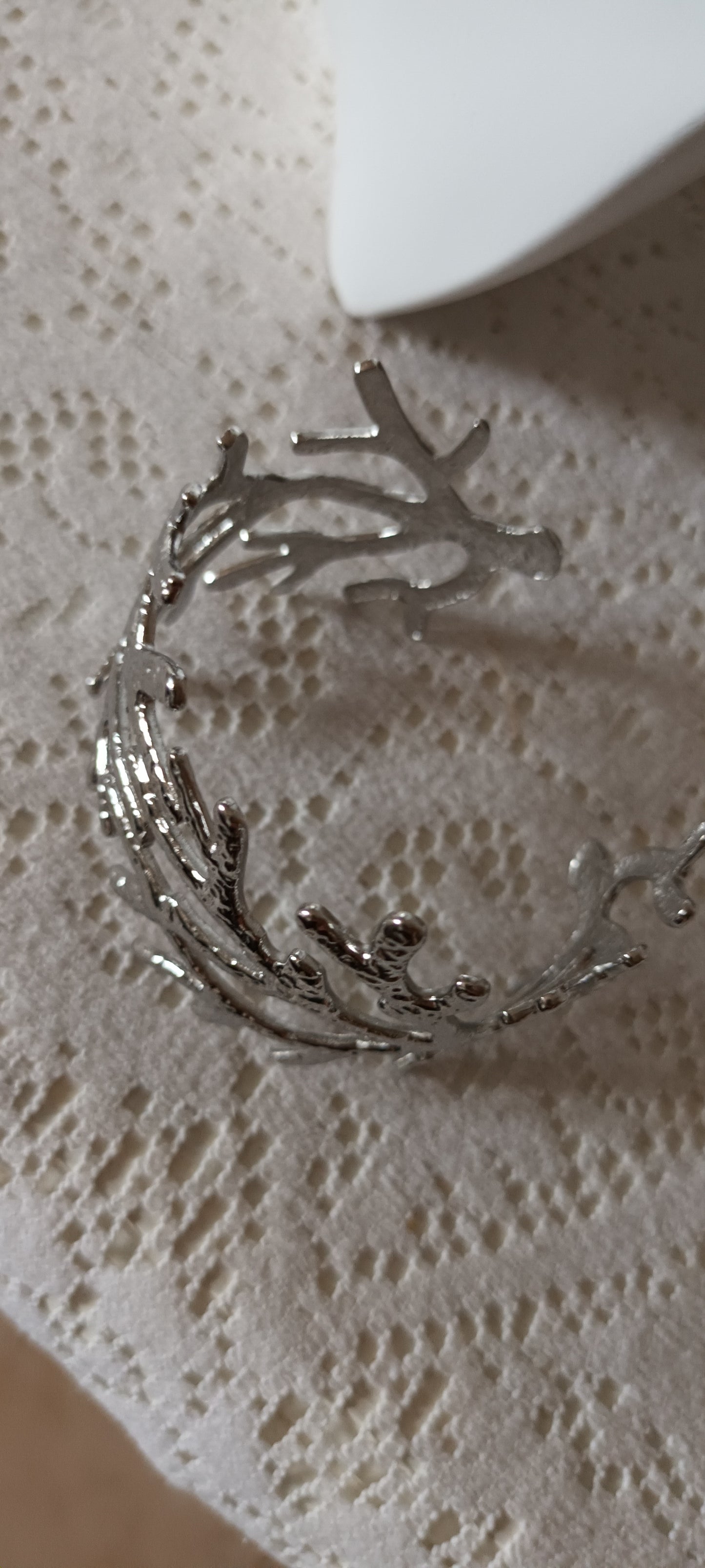 Bracelet manchette de forme corail argenté où doré