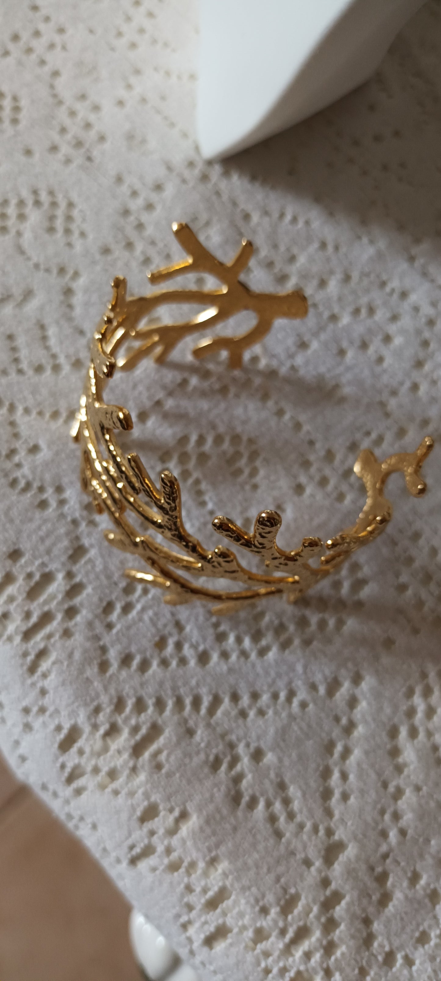 Bracelet manchette de forme corail argenté où doré