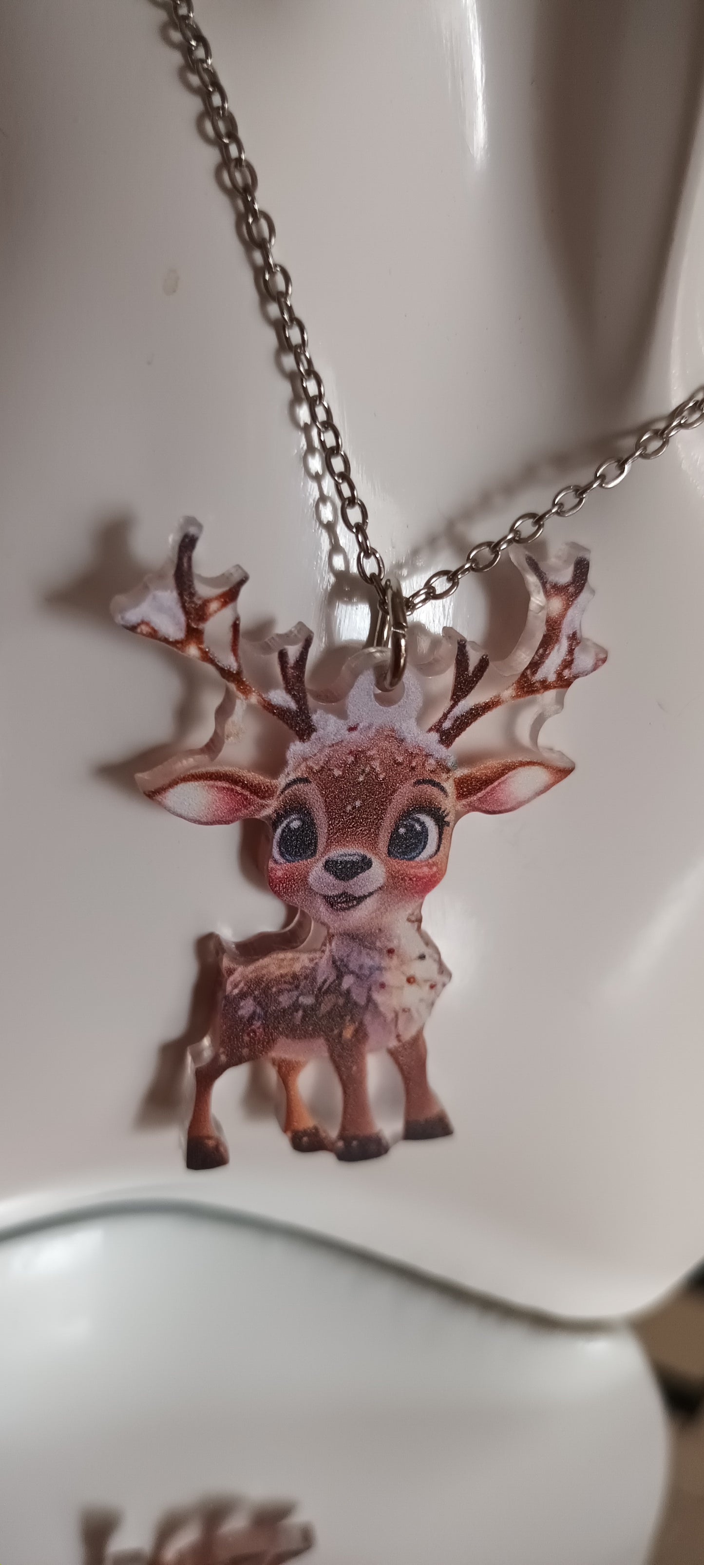 Collier fillette forme de bébé renne