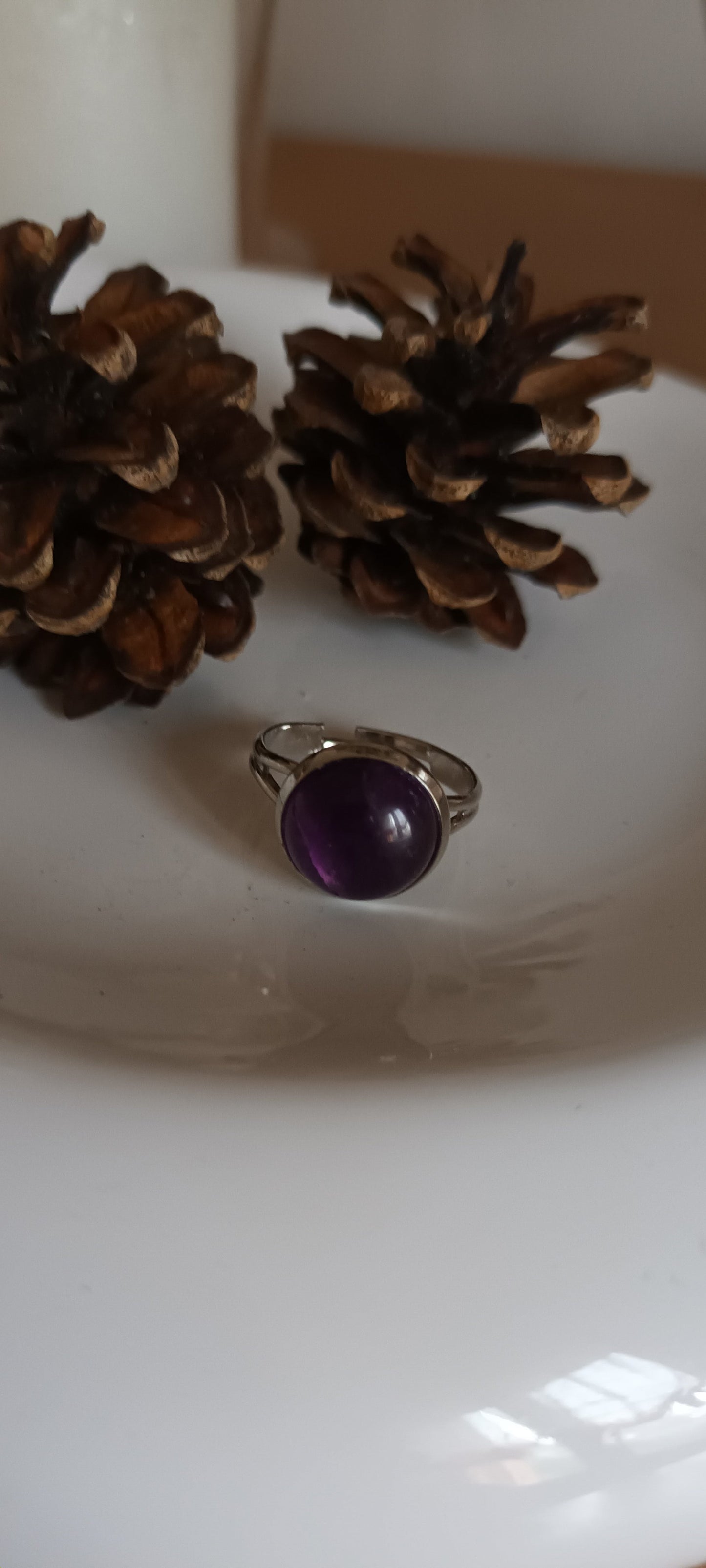 Bague en pierre précieuse améthyste.