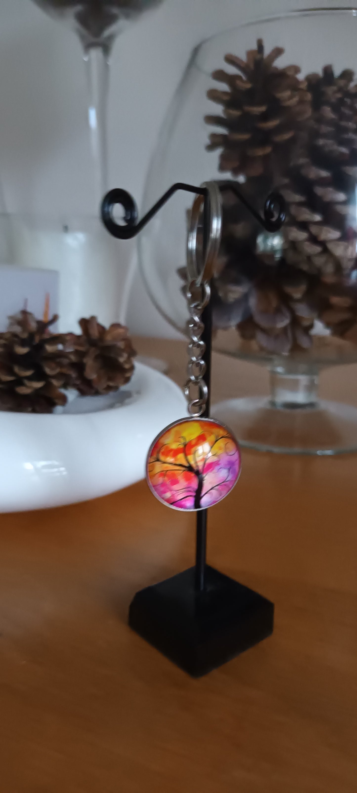 Porte clés en cabochon de verre , arbre de vie multicolore