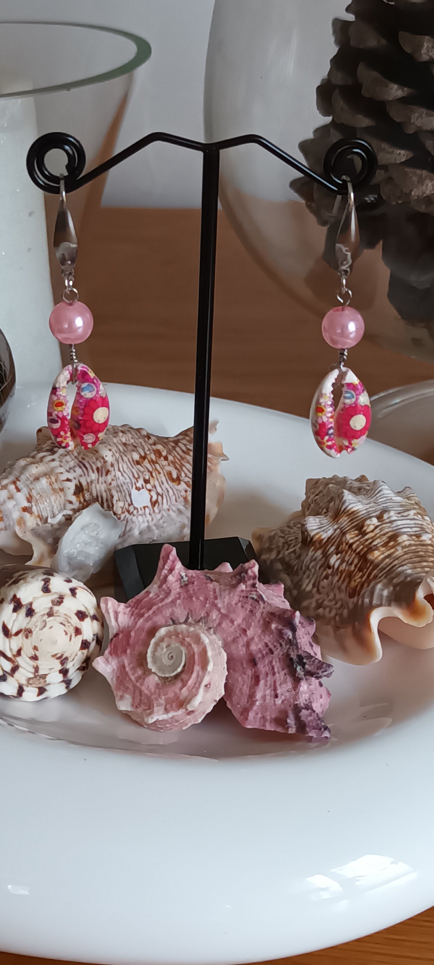 Boucles d'oreilles en coquillages véritable et perles de verre rose pâle