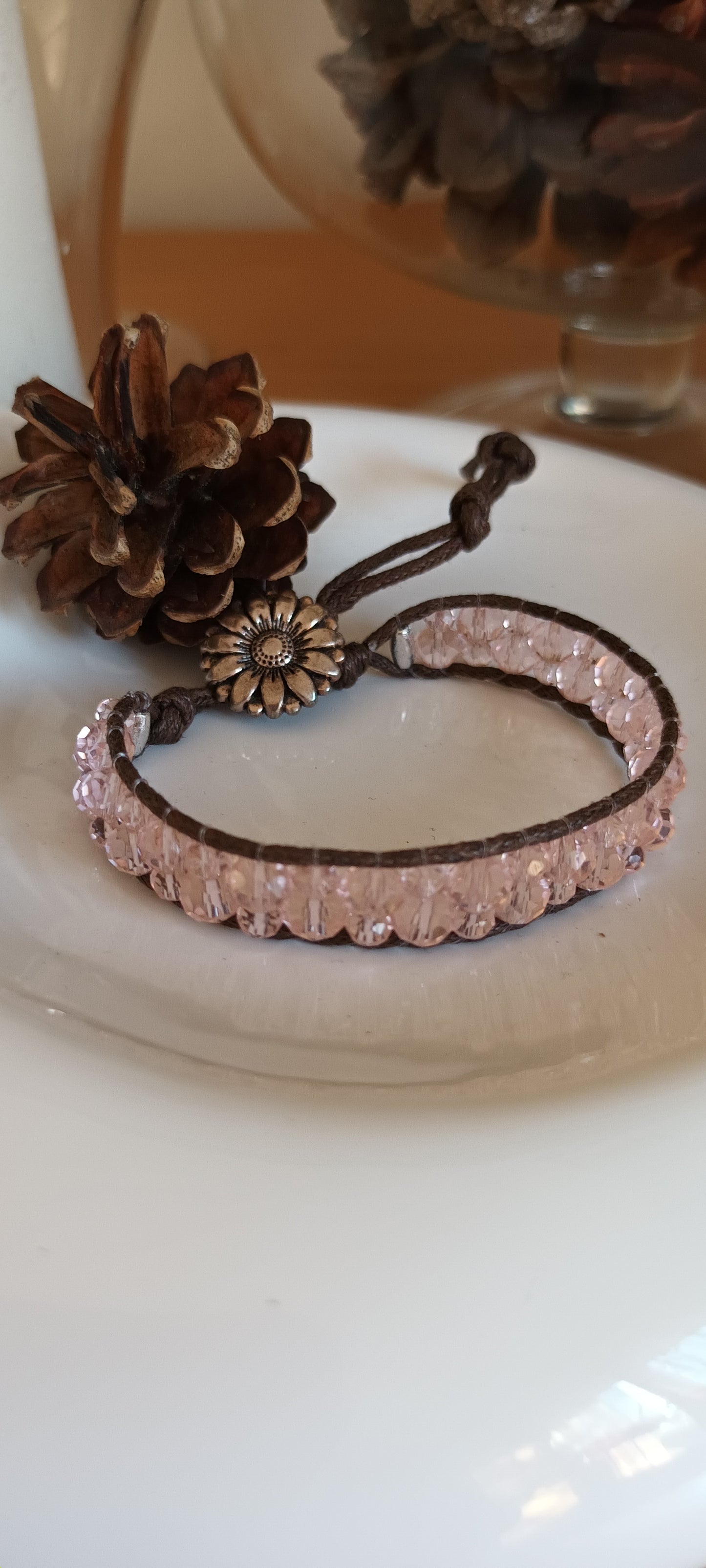 bracelet en perles de verres tisser mains création unique,rose pâle transparentes