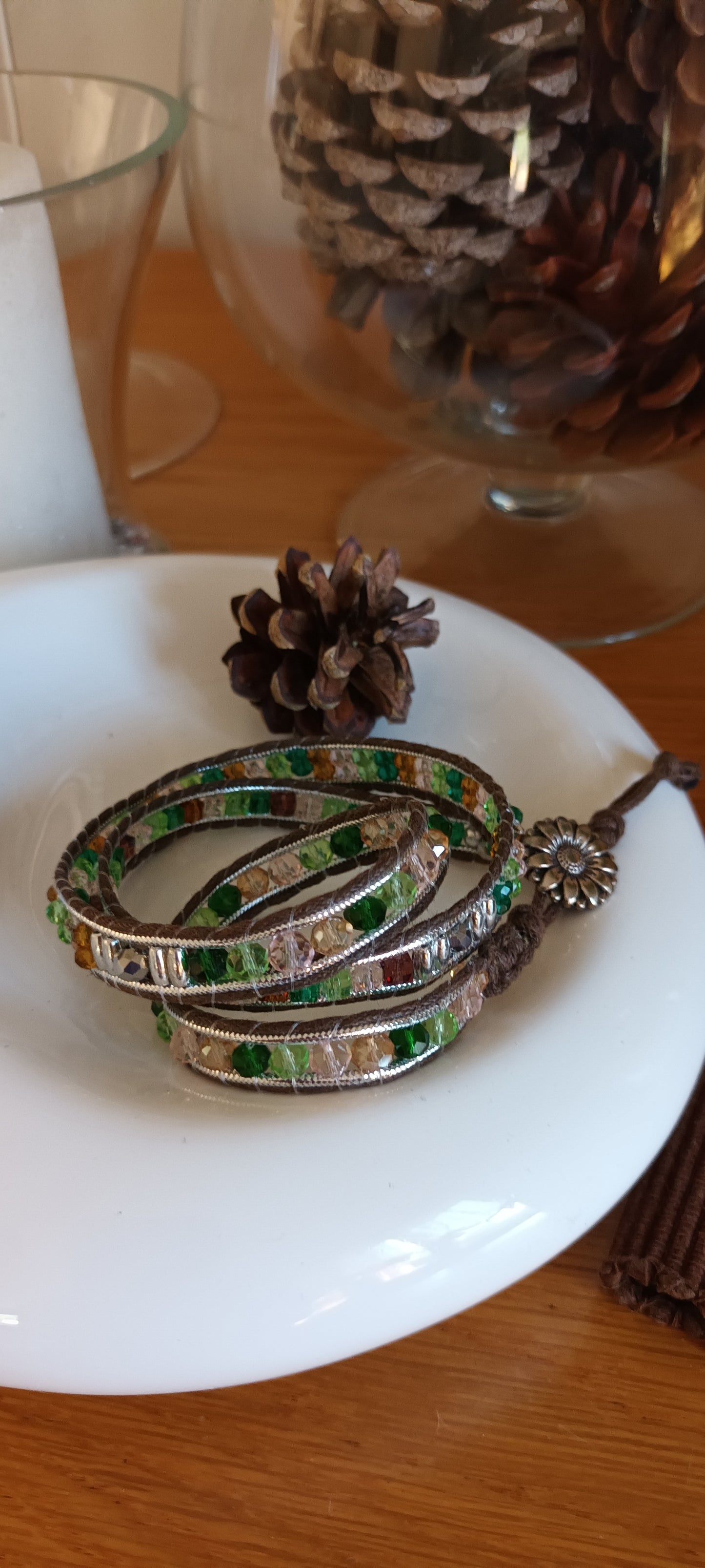 bracelet en perles de verre ,tisser mains création unique, vert sapin, vert clair ,jaunes rose pâle