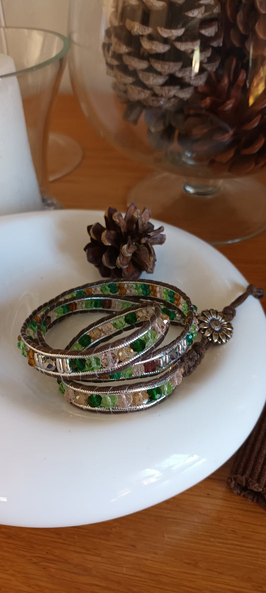 bracelet en perles de verre ,tisser mains création unique, vert sapin, vert clair ,jaunes rose pâle