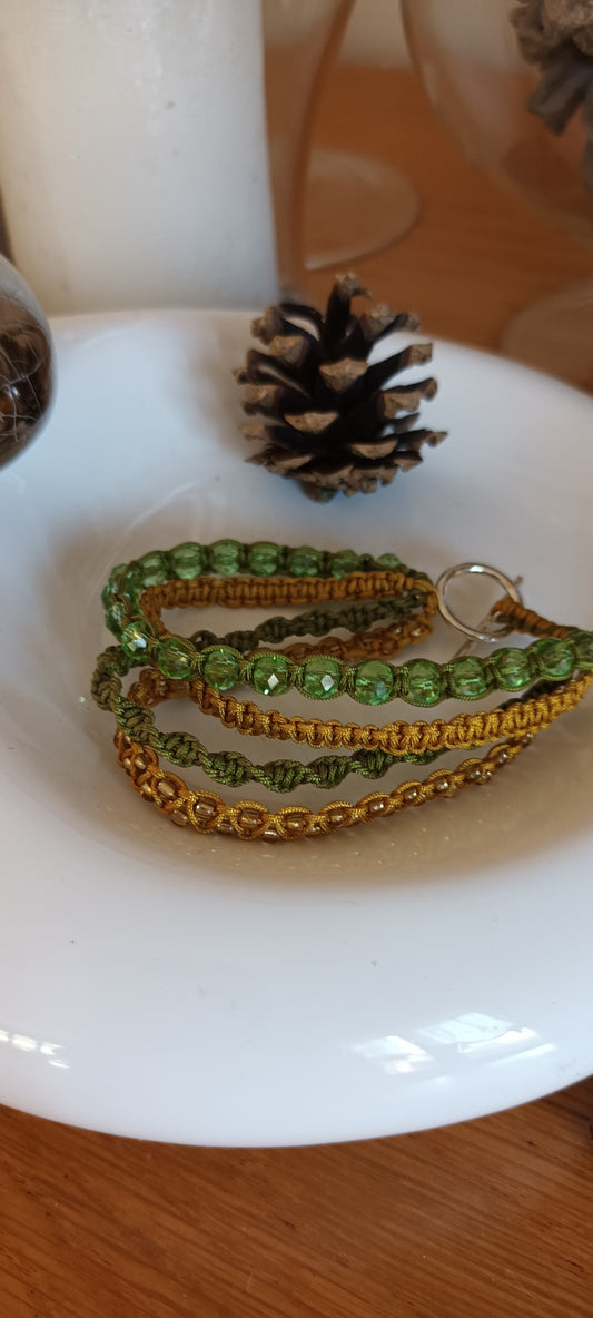 bracelet en perles de verre ,tisser mains création unique, 4 rangs, vert et jaune