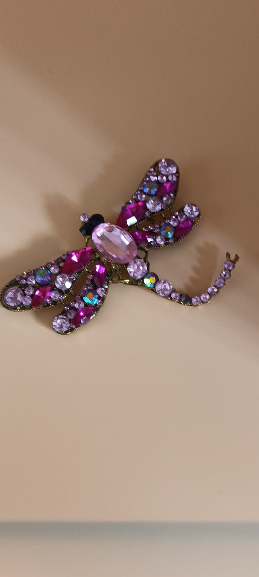 Broche libellules géantes mauves en  strass