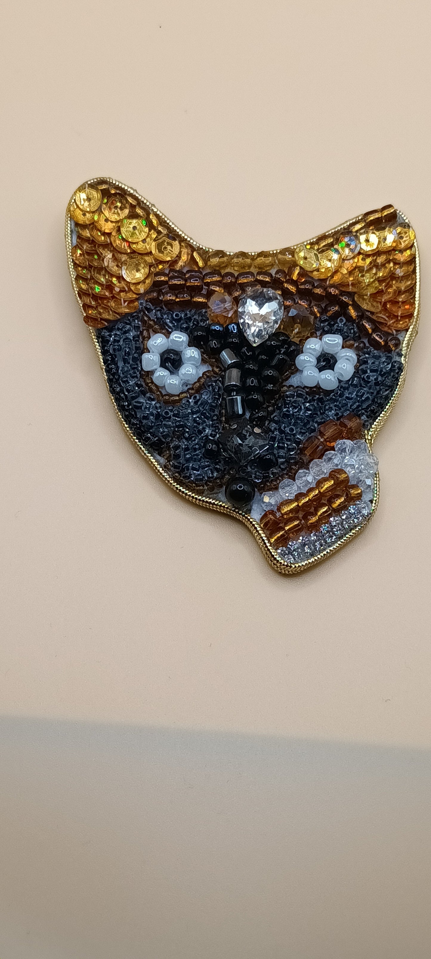 Broche chat egyptien , création unique ,fait mains