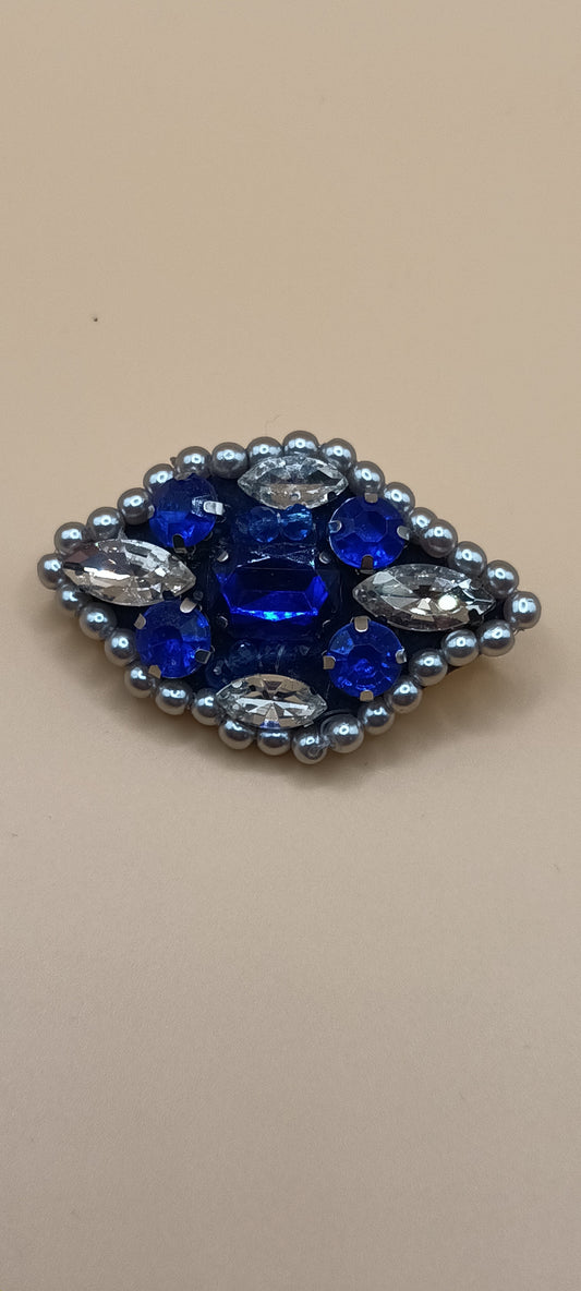 Broche en strass de verre bleu et transparent , création unique ,fait mains