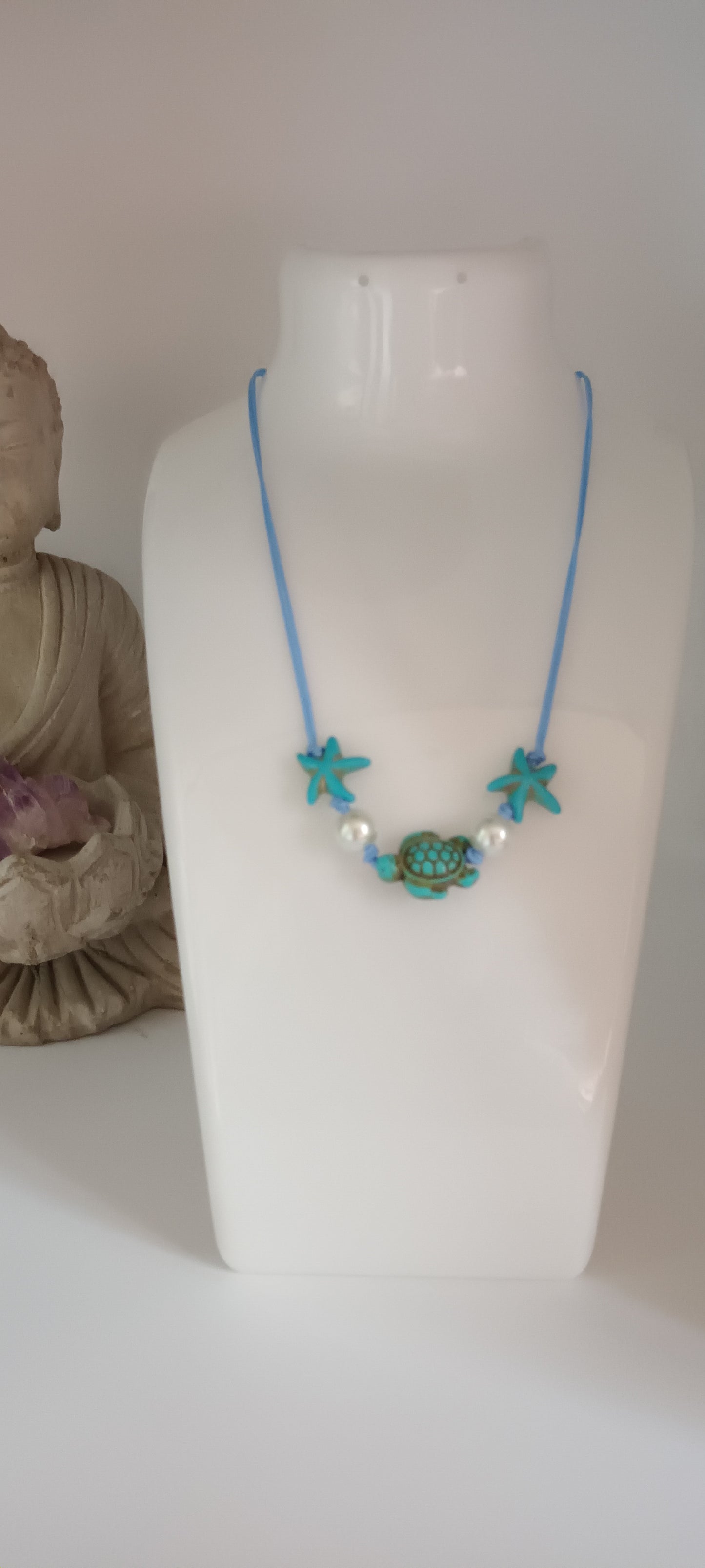 Collier en pierre Tortue et étoiles de mer en turquoise et perles de verres