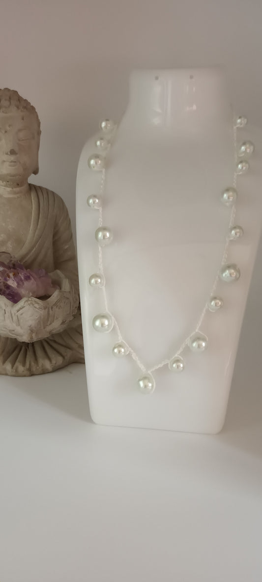 collier fait au crochet coton avec perles de verres, CPV21