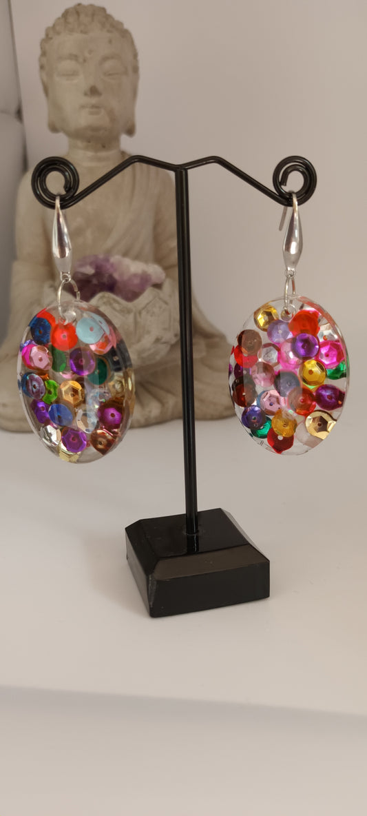 Boucles d'oreilles en résine inclusion de sequins multicolore