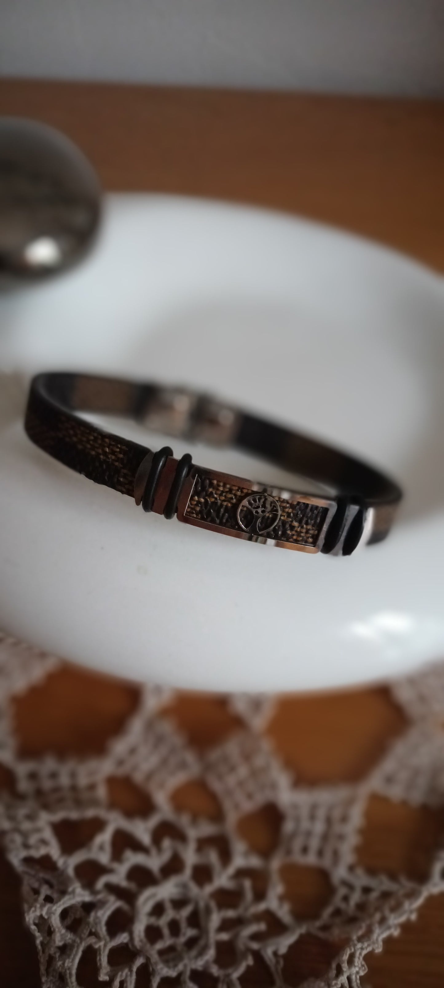 Bracelet homme en  cuir tressé arbre de vie