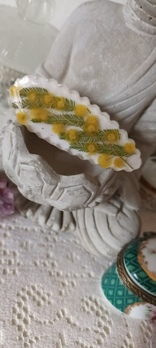 Barrette en résine mimosas séchée ovale