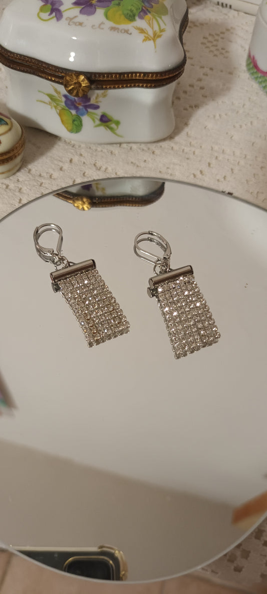 Boucles d'oreilles pendantes en strass fait mains