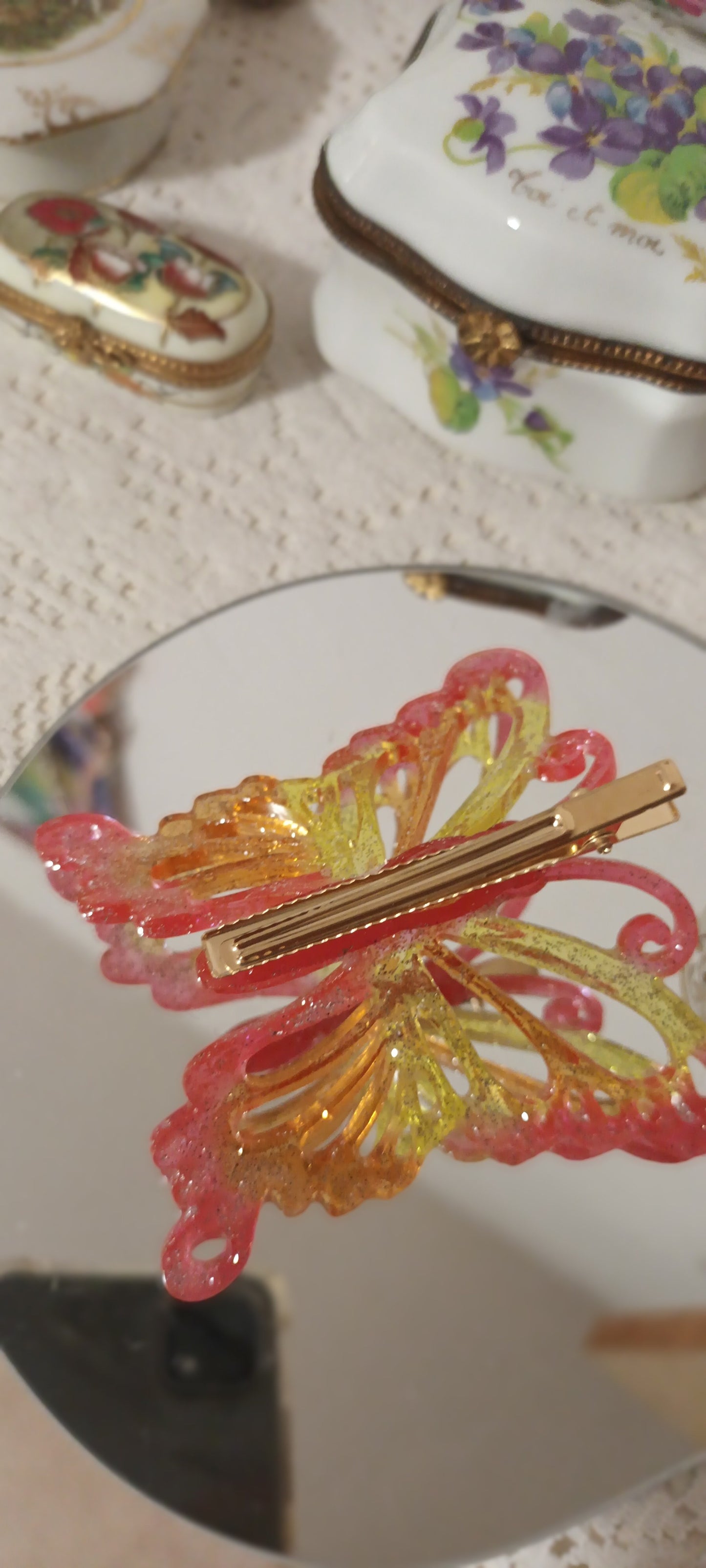 Barrette grand format en résine colorées