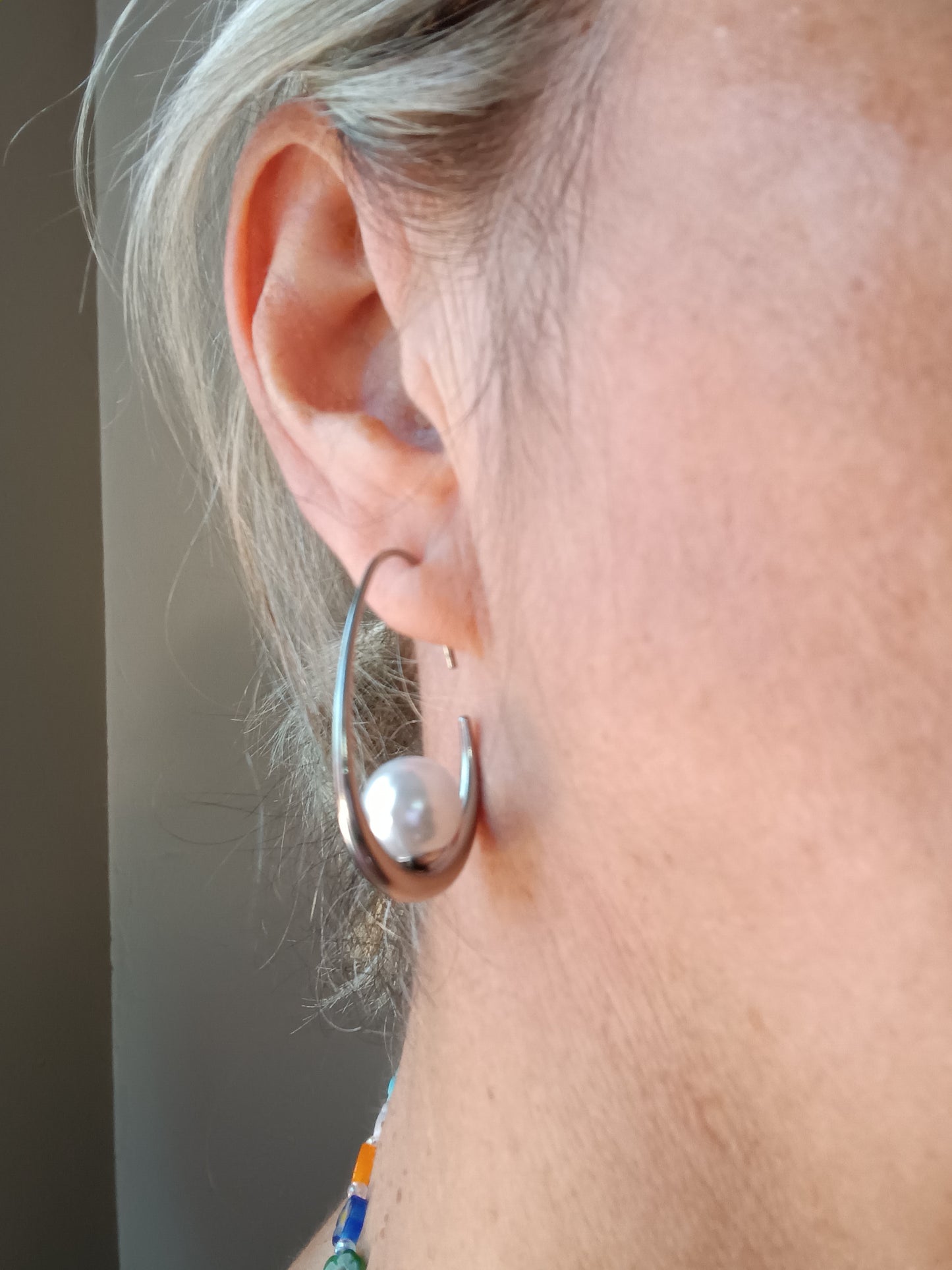 Boucles d'oreilles pendantes design simple et élégant