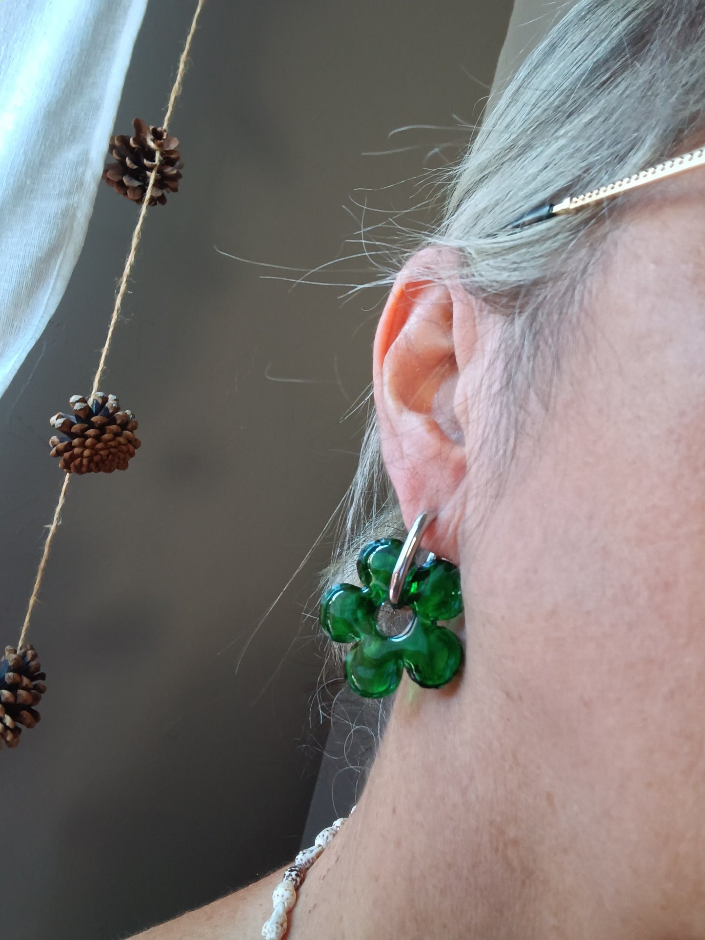 Boucles d'oreilles en résine encre à alcool coloré fleur