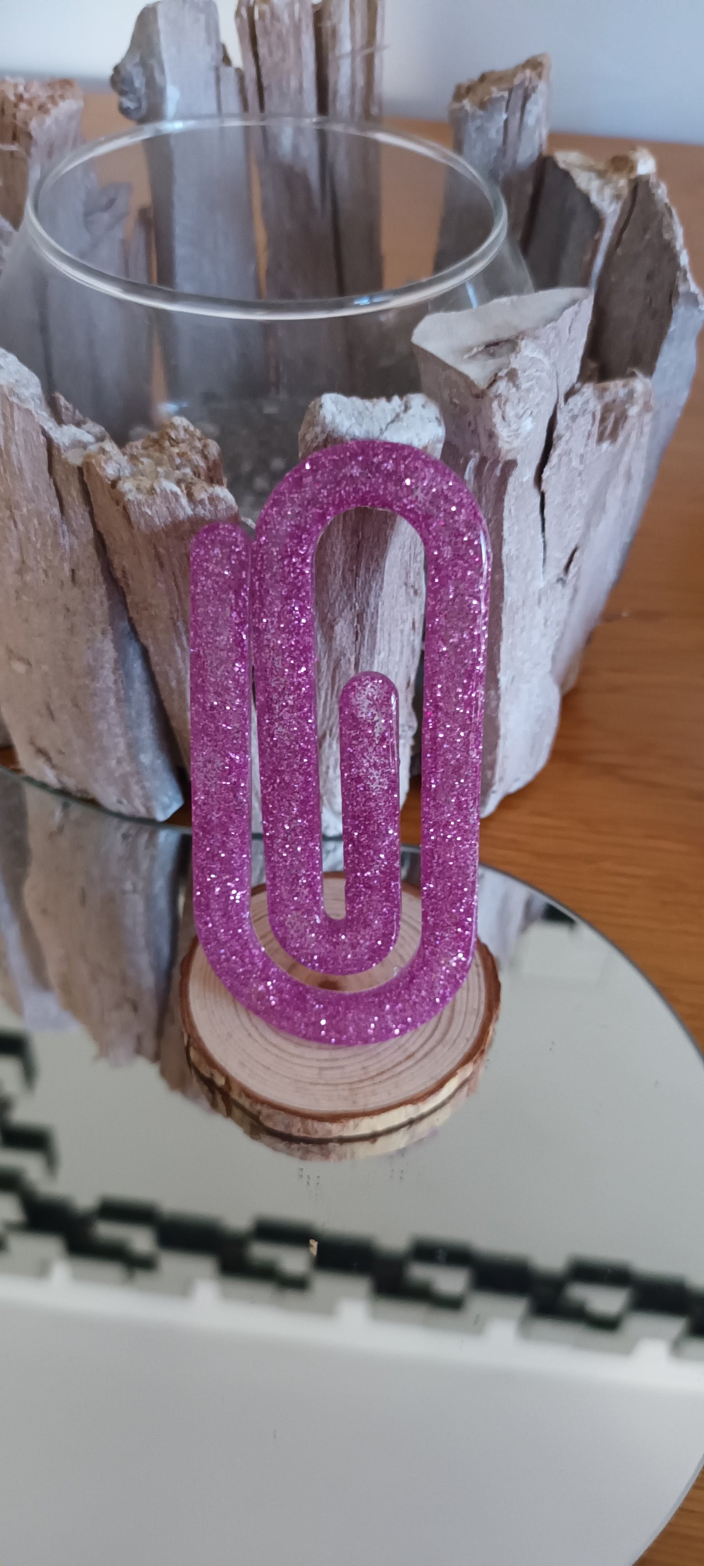 Marque page en résine en forme de trombone