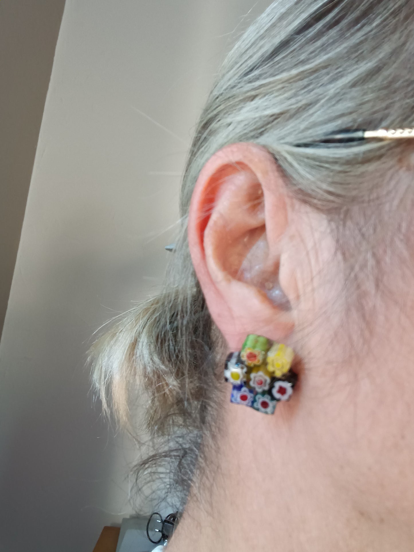Boucles d'oreilles en résine avec verre soufflé Murano