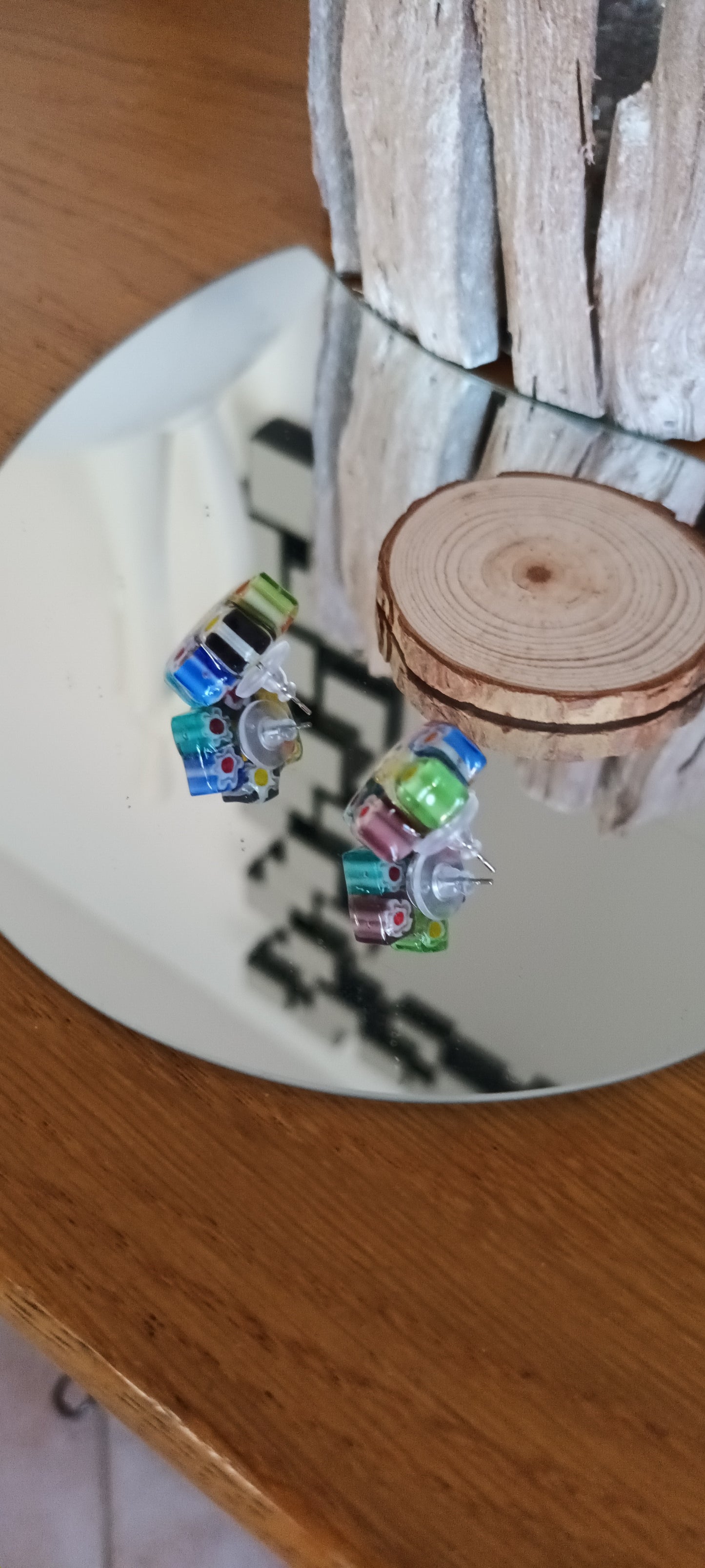 Boucles d'oreilles en résine avec verre soufflé Murano