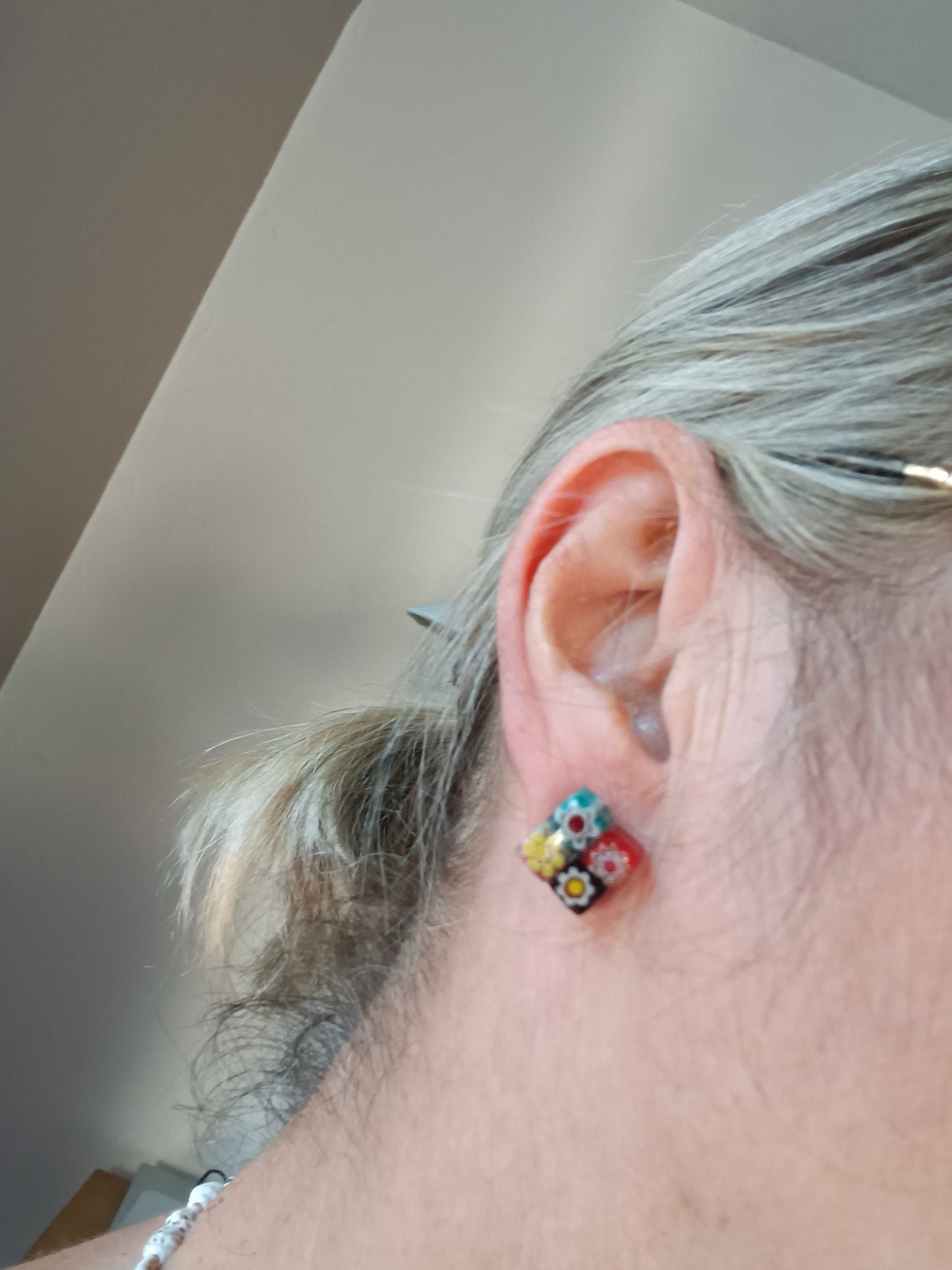 Boucles d'oreilles en résine avec verre soufflé Murano