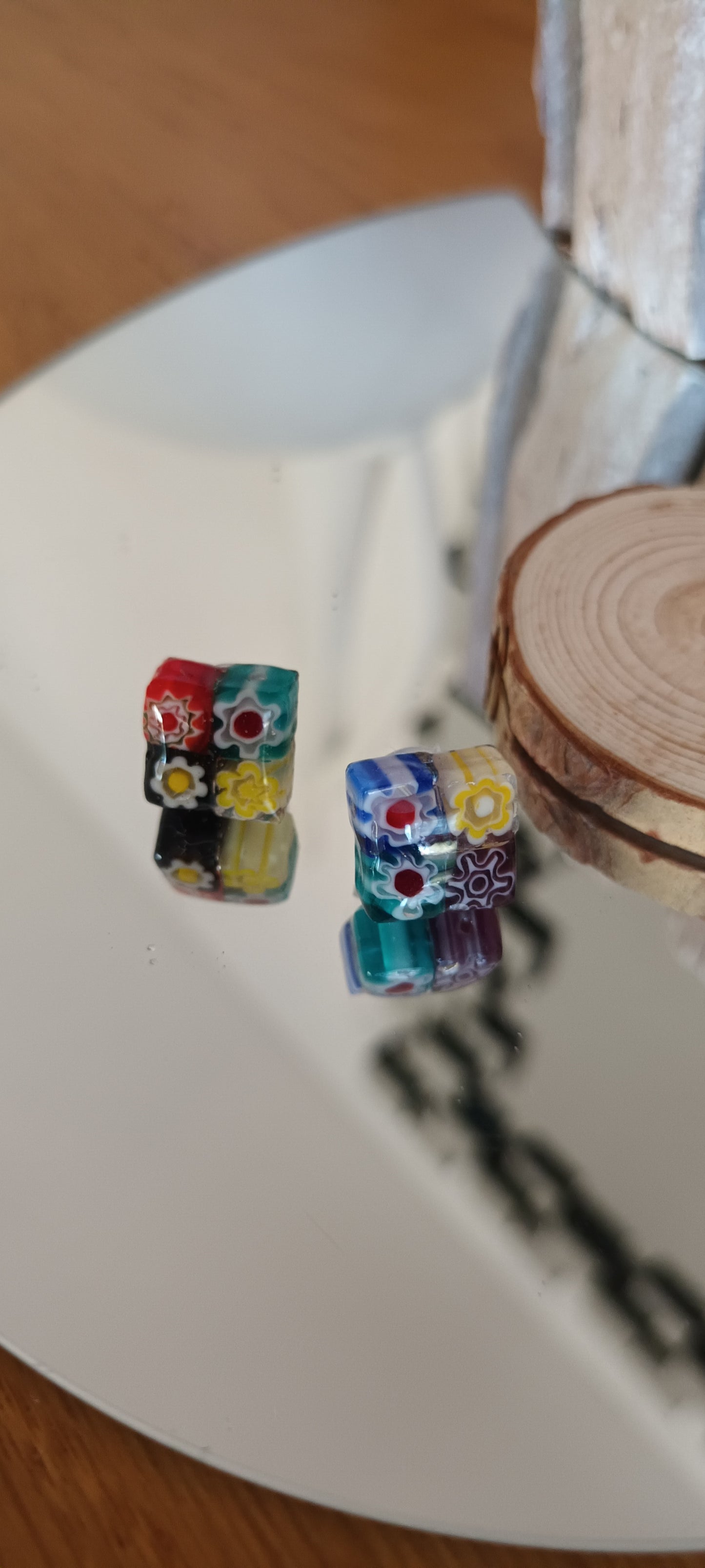 Boucles d'oreilles en résine avec verre soufflé Murano