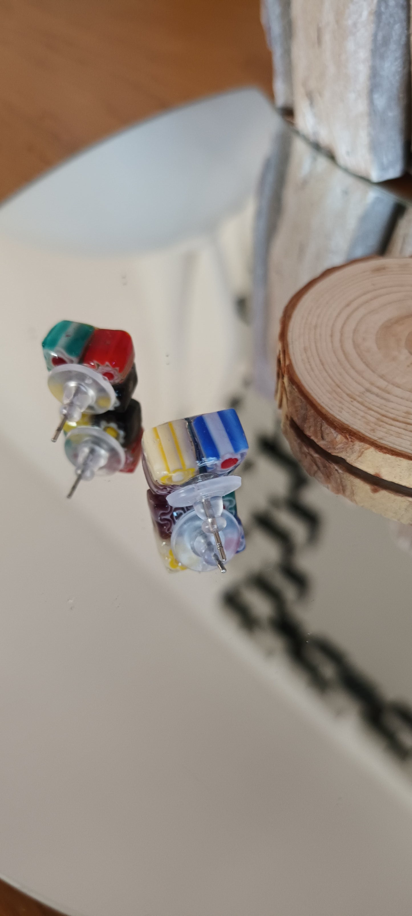 Boucles d'oreilles en résine avec verre soufflé Murano