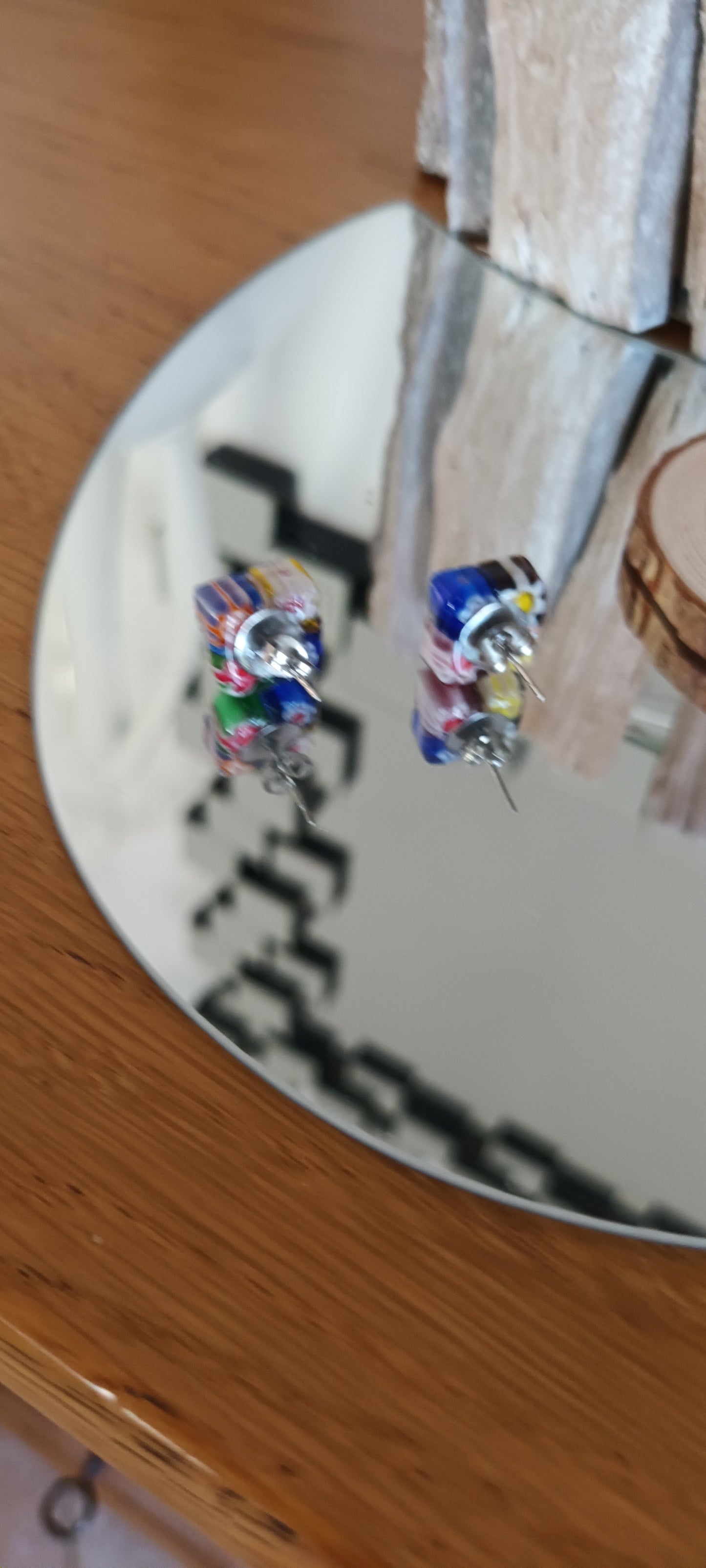 Boucles d'oreilles en résine avec verre soufflé Murano