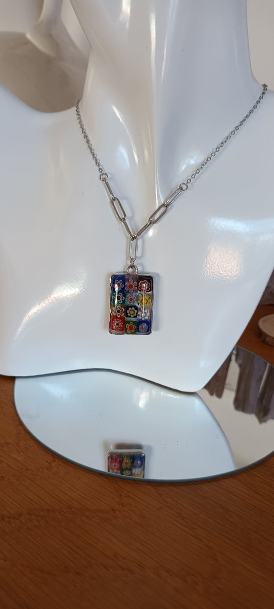 Collier pendentif rectangulaire verre Murano multicolore
