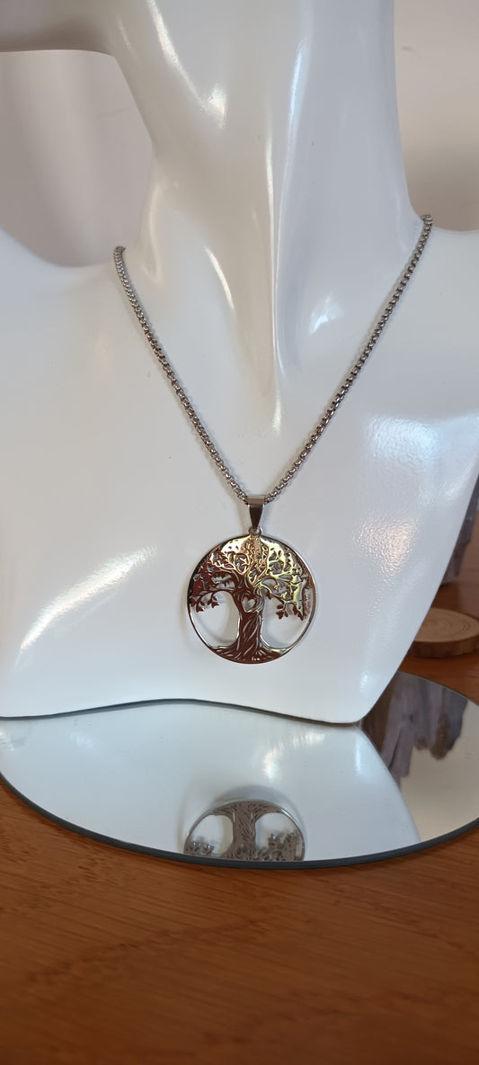 collier porte- bonheur arbre de vie argenté
