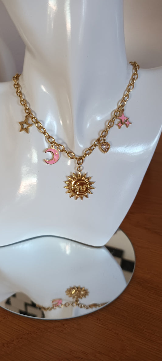 Collier pendentif rétro forme soleil doré