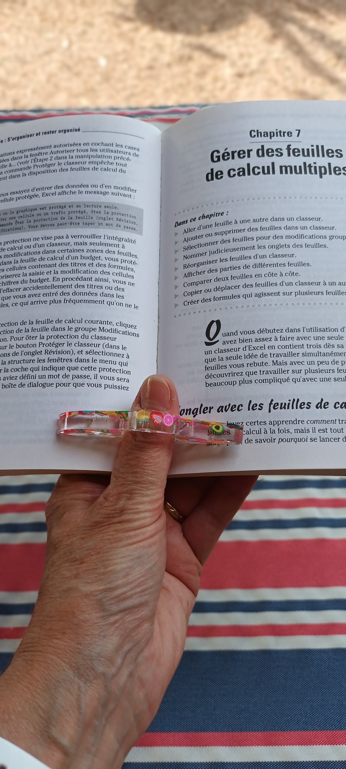 Porte page en résine inclusion fruits