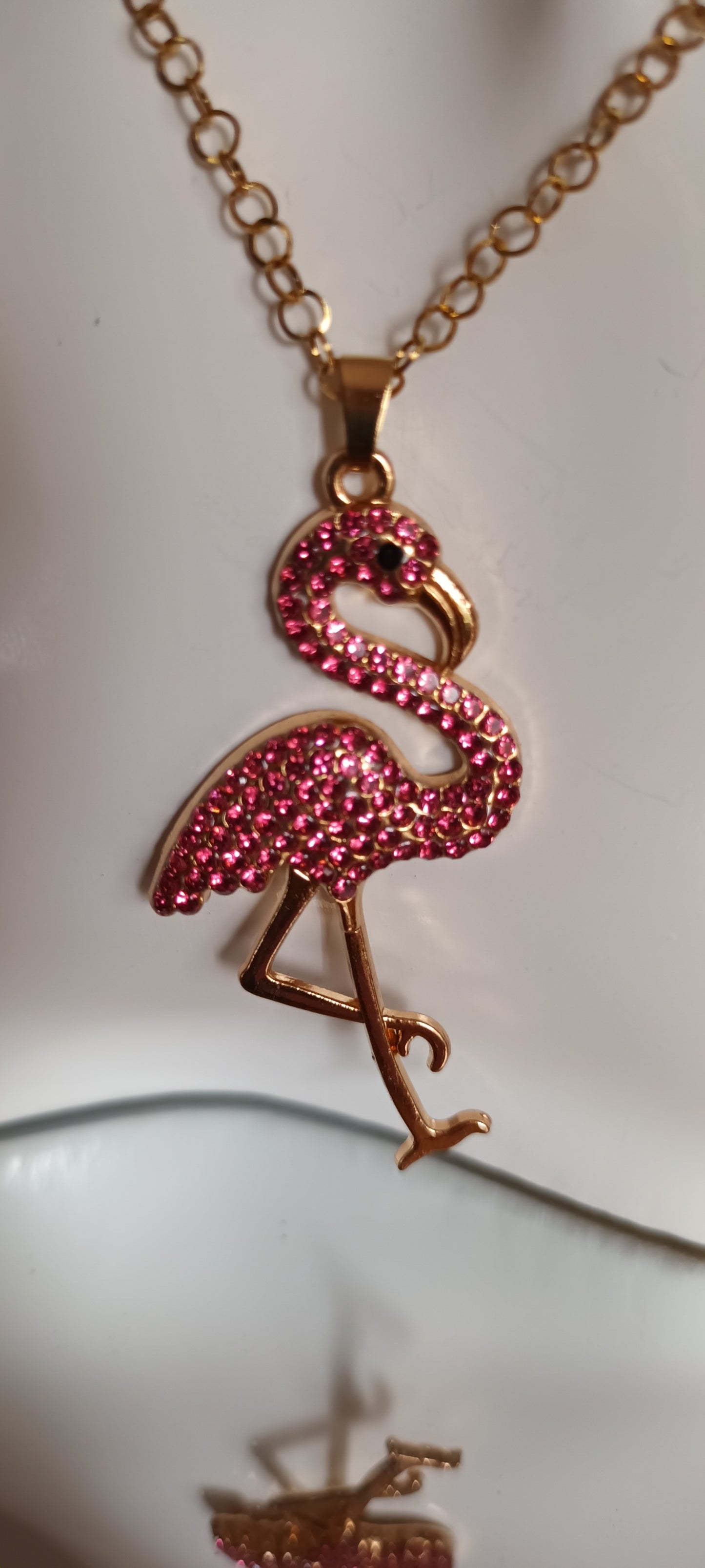 Collier pendentif flamant rose en strass