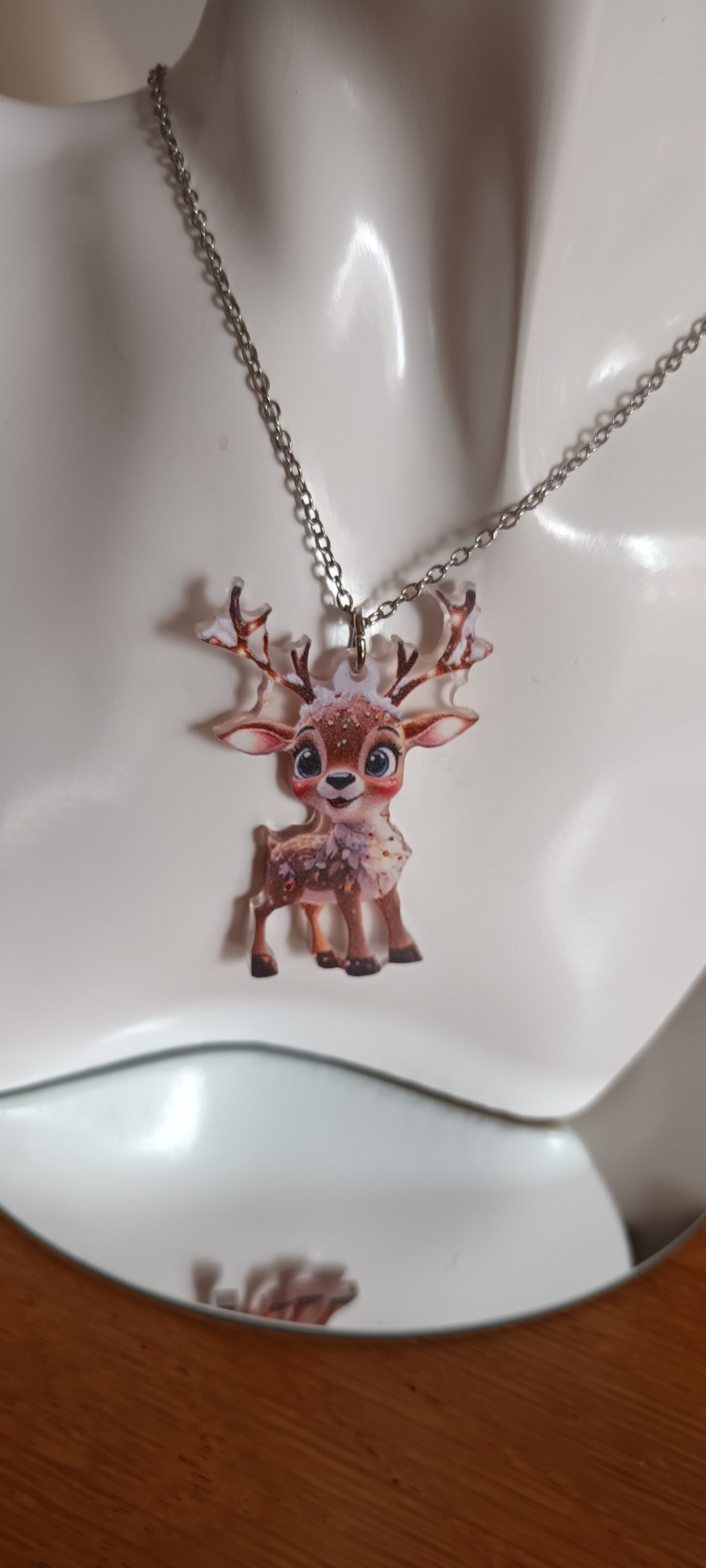 Collier fillette forme de bébé renne