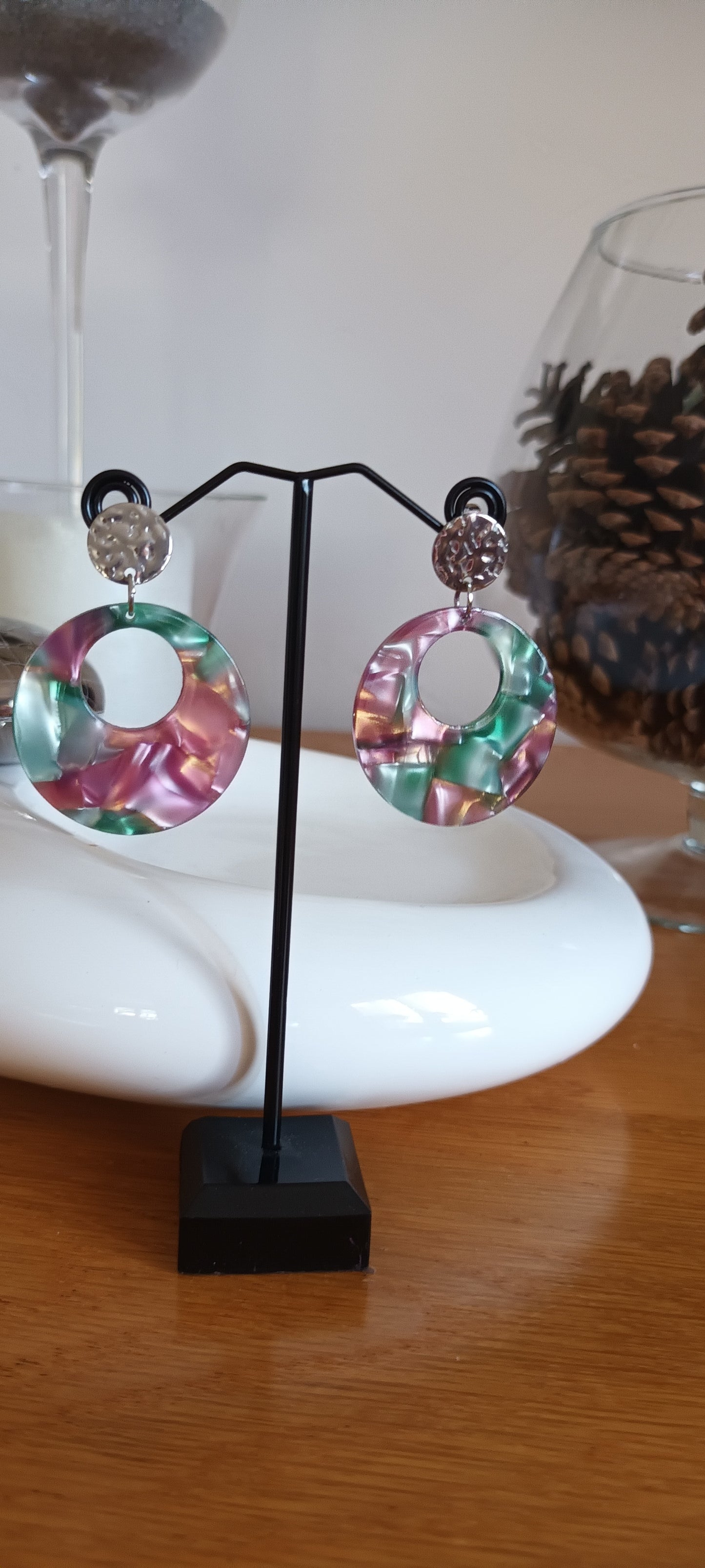 Boucles d'oreilles en acétate ronde verte et rose