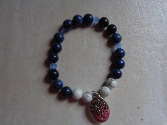 Bracelet en pierre précieuse  naturel  de 8mm sodalite