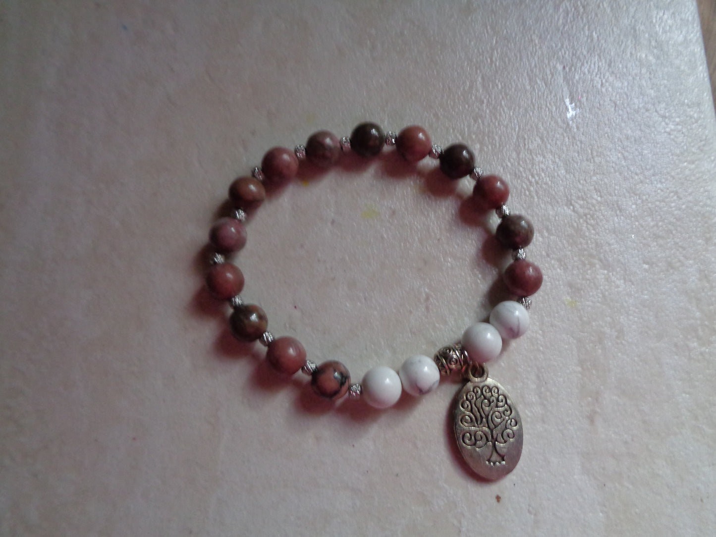 Bracelet en pierre précieuse  naturel  de 8mm rhodonite et how lite