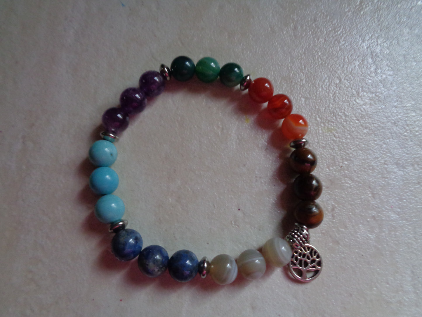 Bracelet en pierre précieuse  naturel  de 8mm 7 chakras