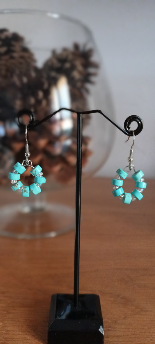 Boucles d'oreilles en pierre précieuse naturel , turquoise et perle de verre jaune