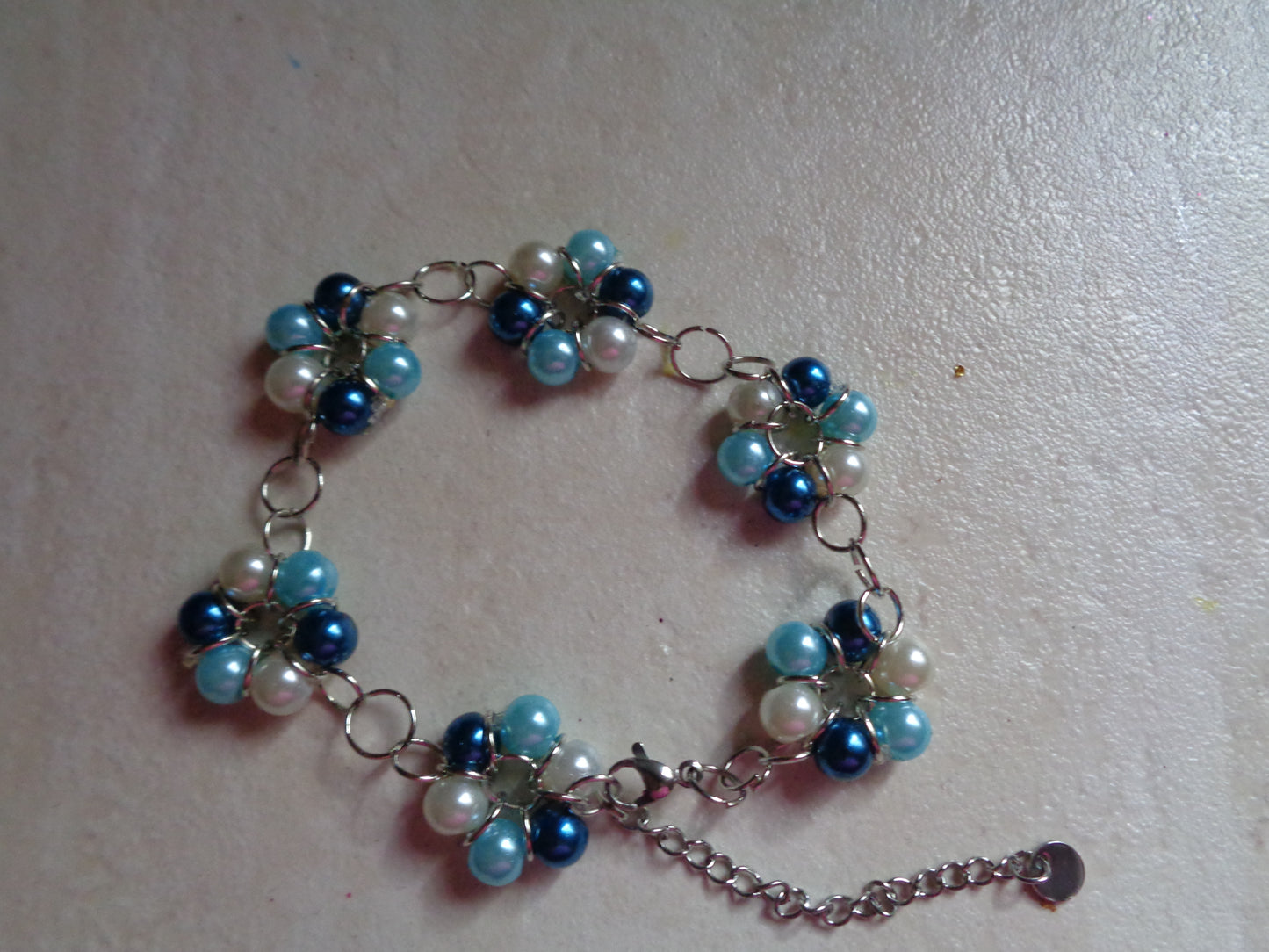 Bracelet en  perle de verre ajustable,bleu