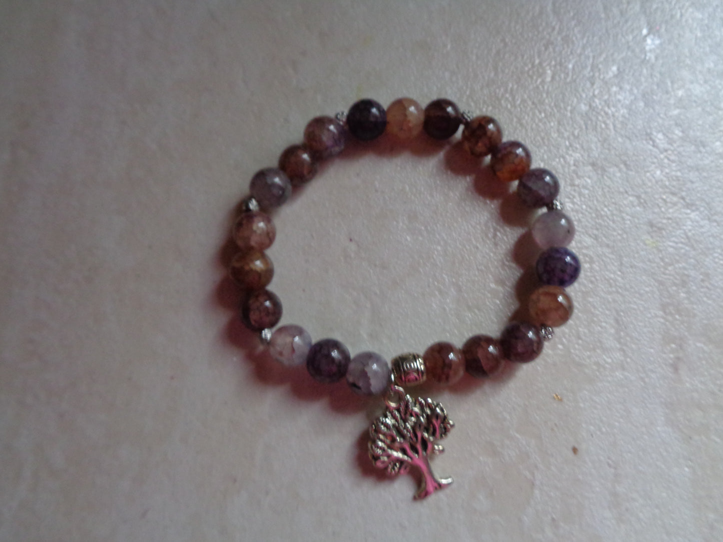 Bracelet en perle de verre breloque arbre de vie marron