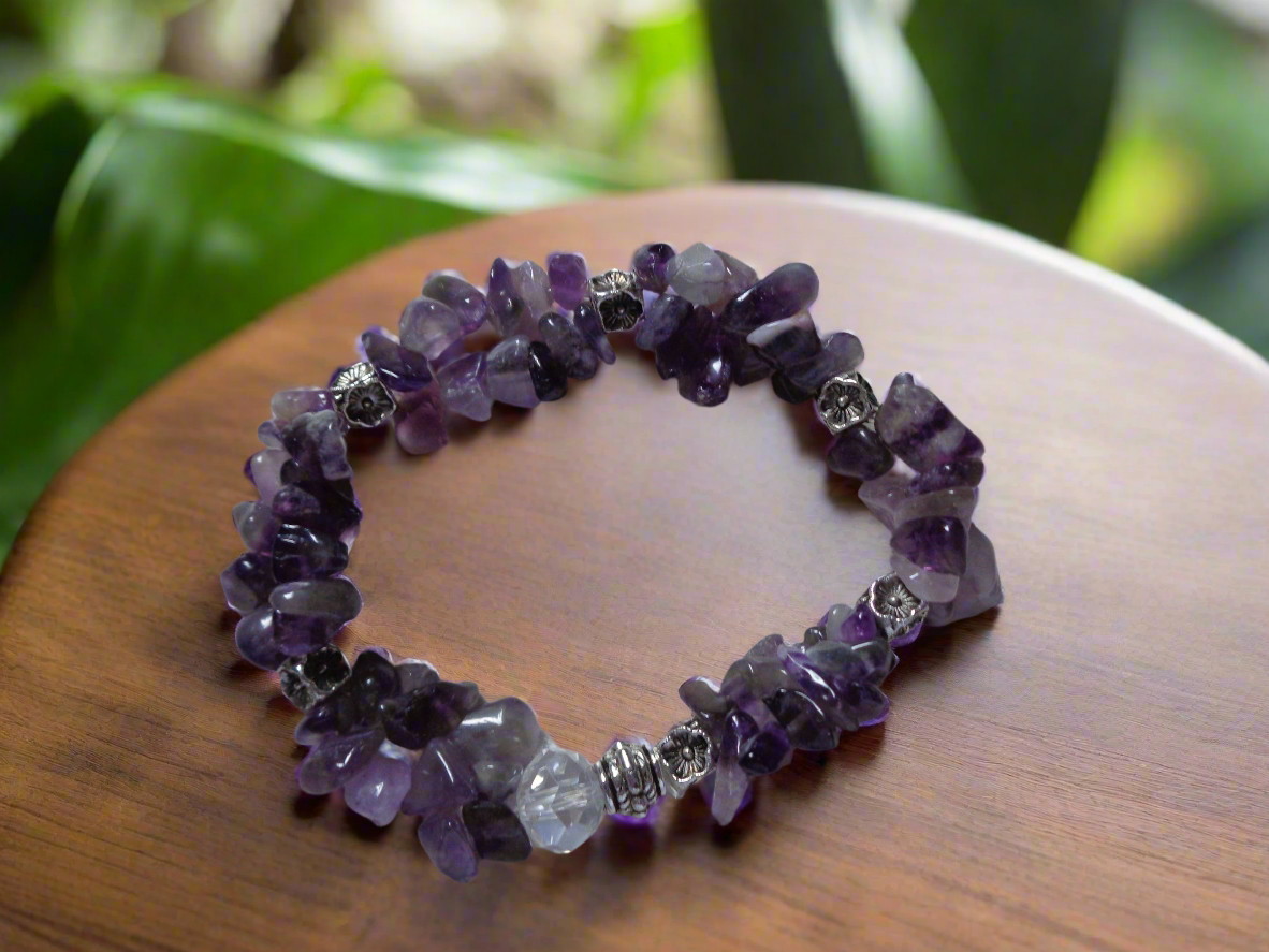 Bracelet en pierre naturel améthyste.
