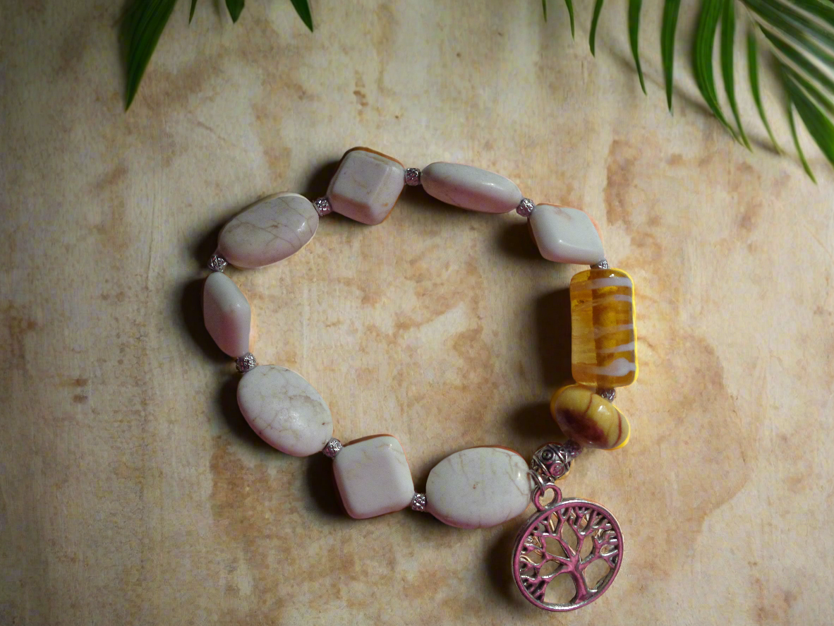 Bracelet en pierre précieuse naturel magnésite crème et pierre de verre.