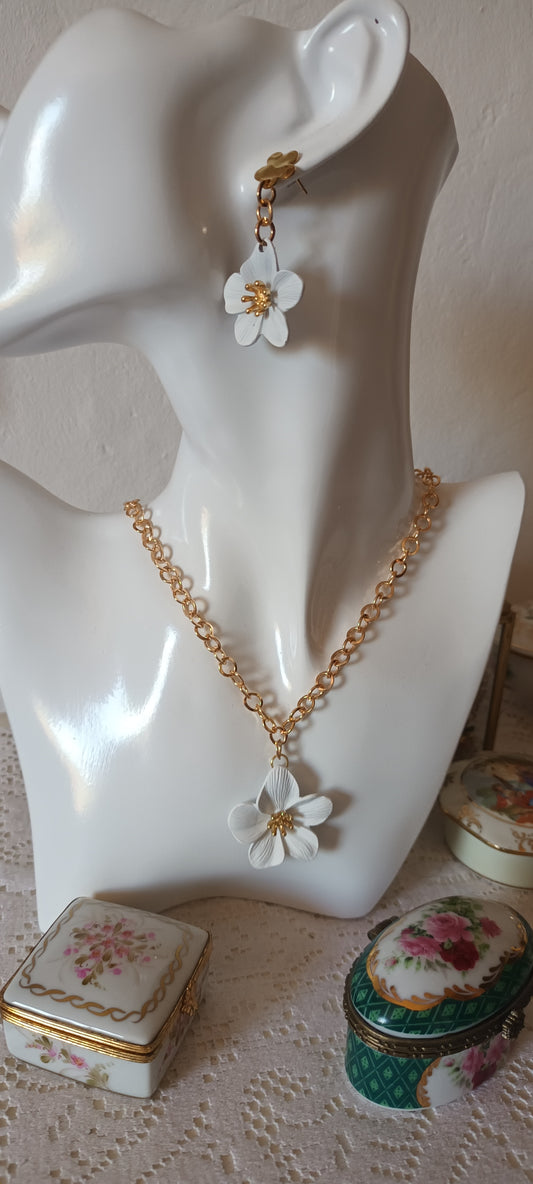Parure fleurs blanches